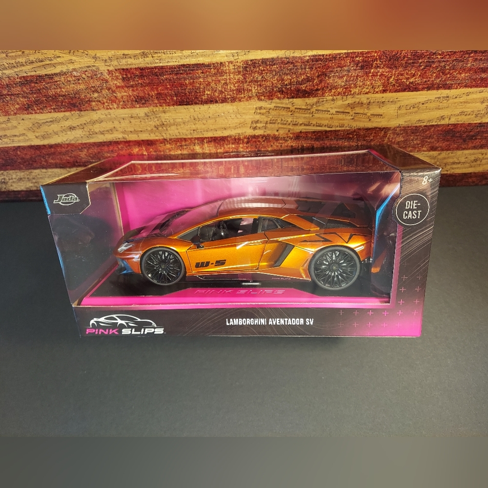 Lamborghini Aventador SV - Picture 2 of 7